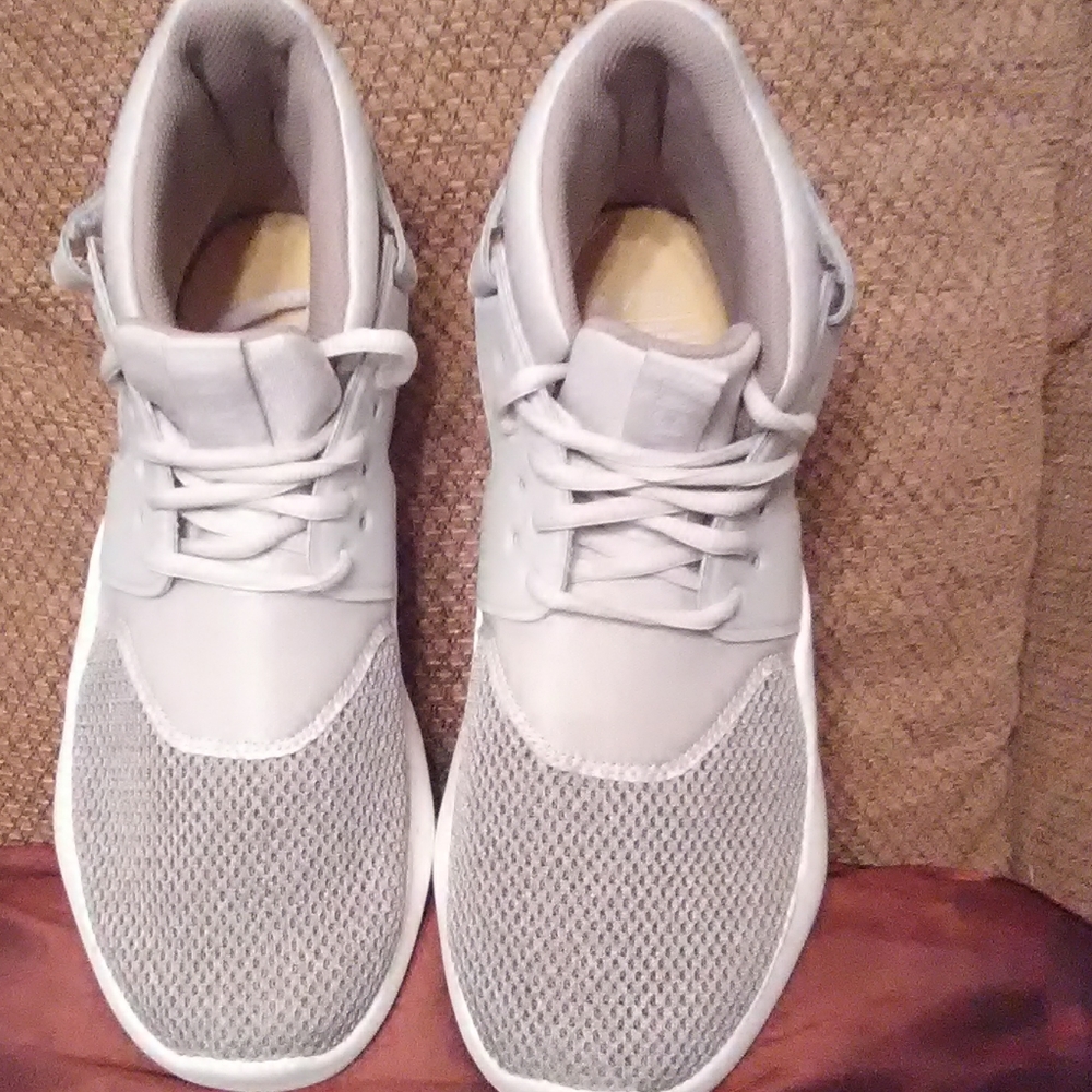 Men's Nike size 8.5
